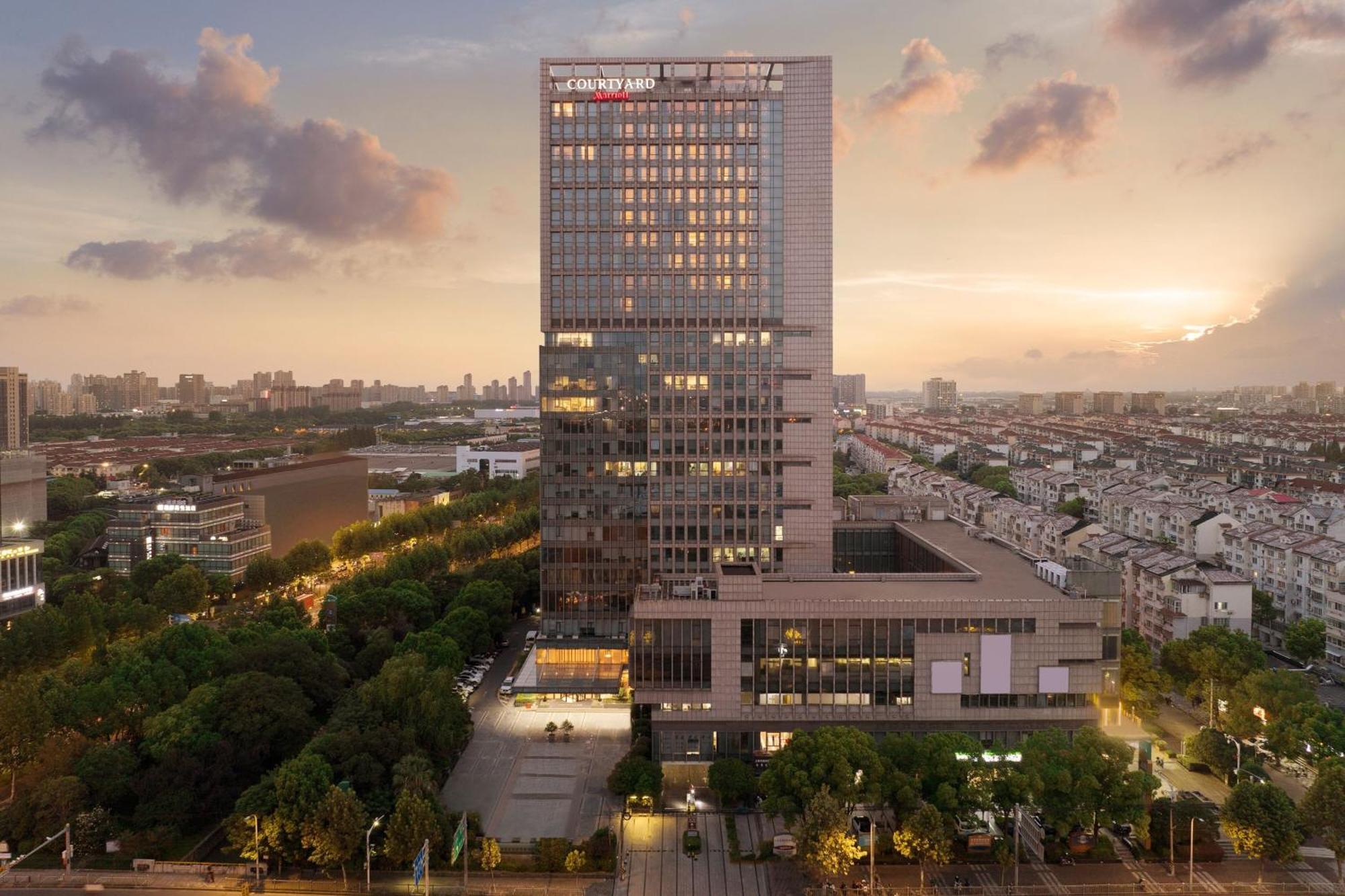 Courtyard By Marriott Shanghai Jiading Bagian luar foto